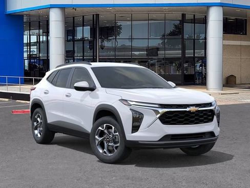 New 2026 Chevrolet Trax LT FWD image 7