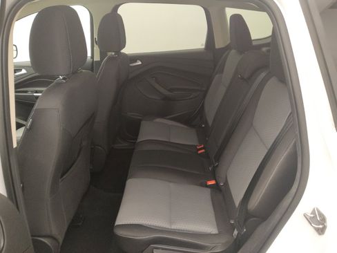 Used 2017 Ford Escape SE FWD image 18