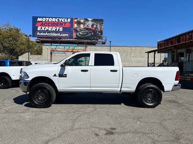 Used 2018 RAM 2500 Tradesman w/ Chrome Appearance Group AWD/4WD image 5