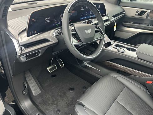 New 2026 Cadillac Vistiq Luxury image 10