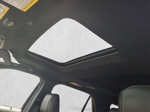 Used 2018 Ford Explorer Platinum AWD/4WD image 16