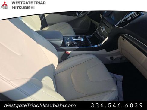 Used 2019 Ford Edge Titanium w/ Equipment Group 301A FWD image 12