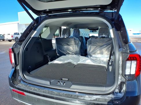 New 2026 Ford Explorer Active w/ Active Comfort Package image 7