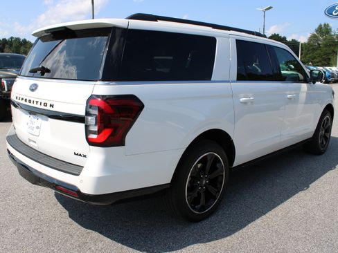 Used 2024 Ford Expedition Max Limited AWD/4WD image 6