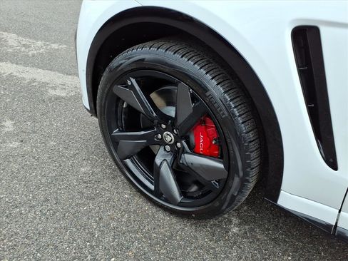 Used 2024 Jaguar F-PACE SVR image 9