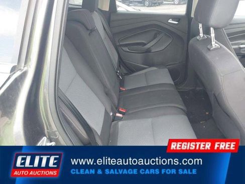 Used 2018 Ford Escape SE image 16