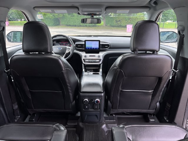 Certified 2023 Ford Explorer XLT w/ Equipment Group 202A AWD/4WD image 34