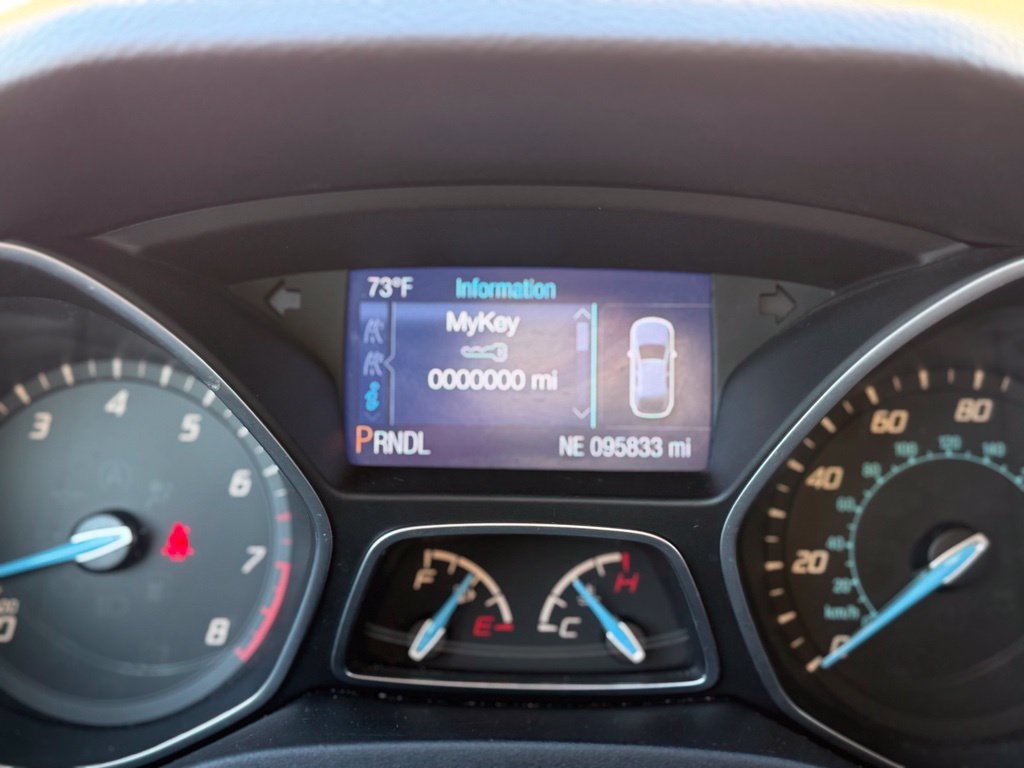 Used 2014 Ford Focus SE FWD image 28