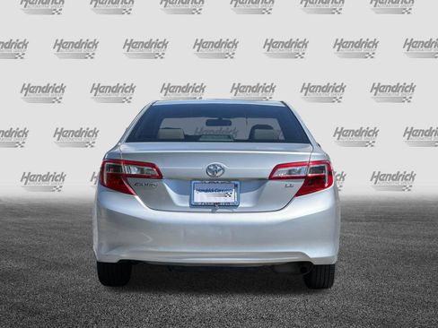 Used 2012 Toyota Camry LE FWD image 6