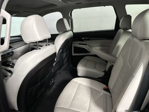 Used 2022 Kia Telluride SX w/ SX Prestige Package AWD/4WD image 14