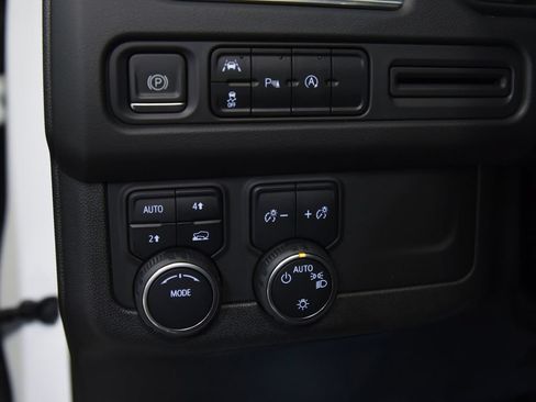 Used 2023 Chevrolet Tahoe LT AWD/4WD image 20
