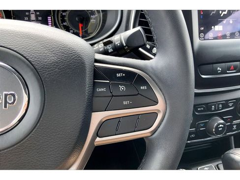 Used 2021 Jeep Cherokee Latitude Lux image 21