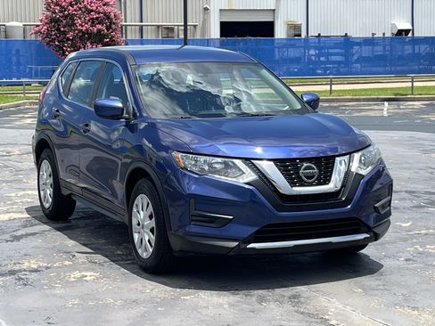 Used 2020 Nissan Rogue S FWD image 3