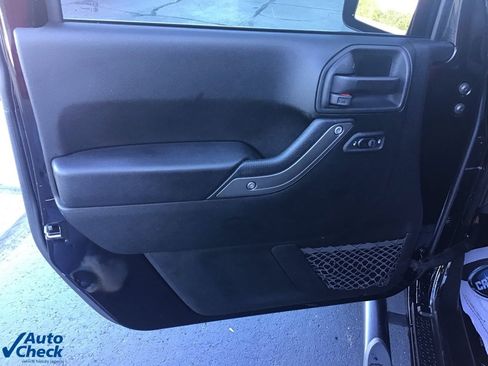 Used 2018 Jeep Wrangler Unlimited Sport S image 22