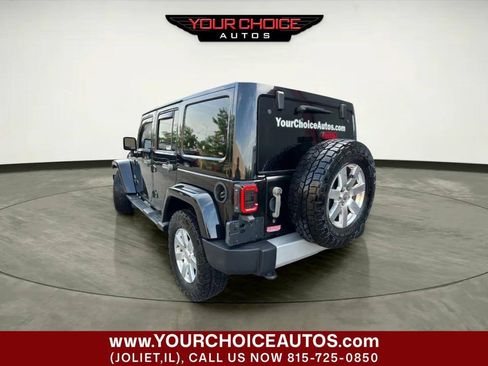 Used 2012 Jeep Wrangler Unlimited Sahara AWD/4WD image 3
