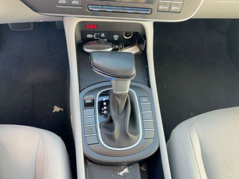 Used 2025 Hyundai Kona SEL image 22