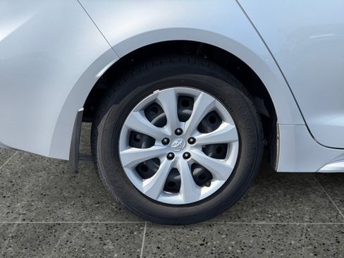 Used 2023 Toyota Corolla LE FWD image 11