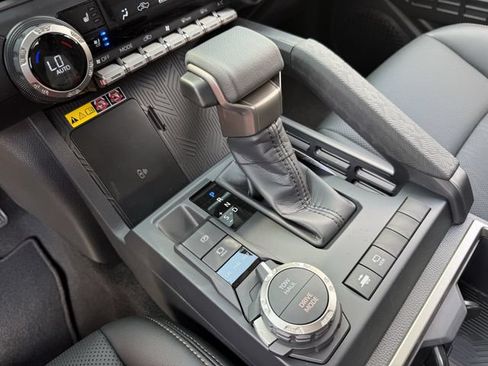 New 2026 Toyota Tacoma Limited AWD/4WD image 18