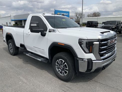 Used 2025 GMC Sierra 2500 SLE w/ SLE Convenience Package image 2