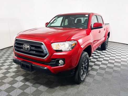 Used 2023 Toyota Tacoma SR5 AWD/4WD image 7