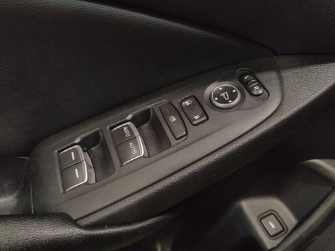 Used 2018 Honda Accord EX image 27