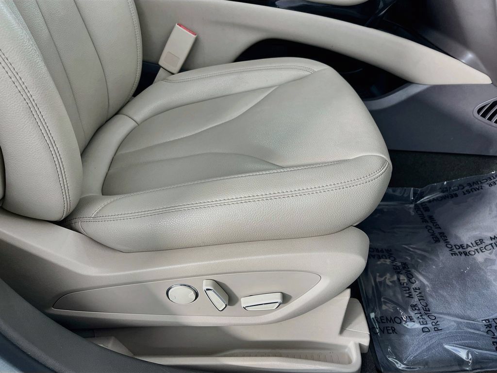 Used 2022 Lincoln Nautilus FWD image 32