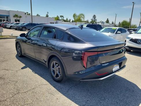 Used 2025 Kia K4 FWD image 3