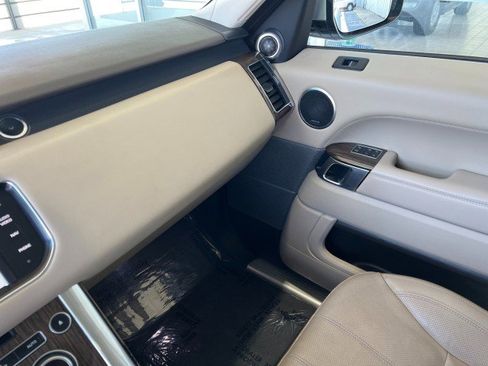 Used 2014 Land Rover Range Rover Sport HSE image 22