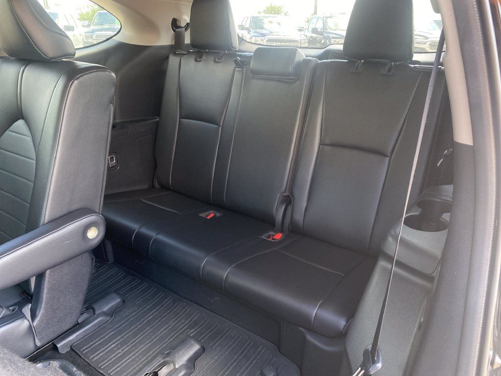 Used 2021 Toyota Highlander XLE AWD/4WD image 78