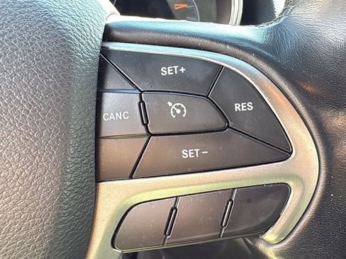 Used 2020 Jeep Grand Cherokee Laredo w/ Security & Convenience Group AWD/4WD image 25
