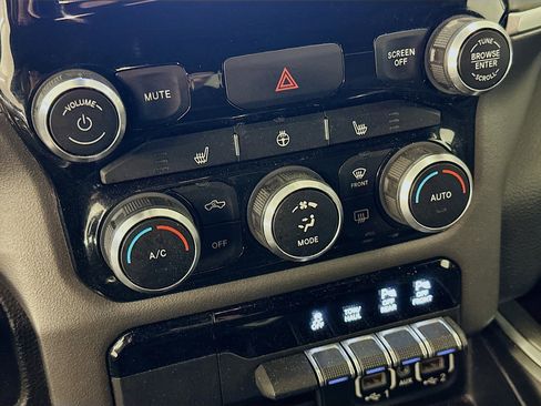 Used 2022 RAM 1500 Big Horn AWD/4WD image 24