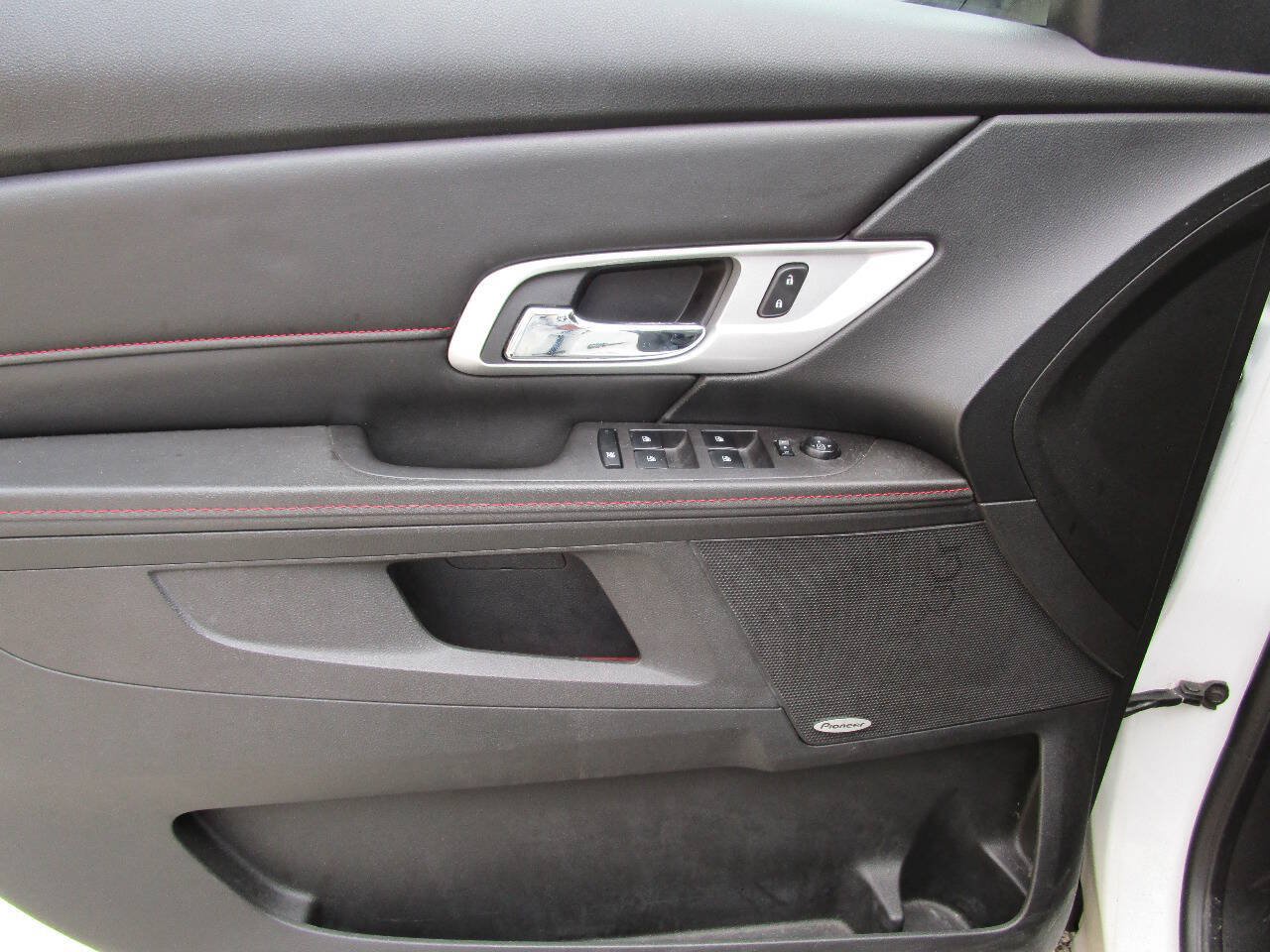 Used 2012 GMC Terrain SLT FWD image 9