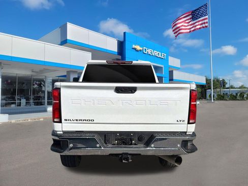 Used 2025 Chevrolet Silverado 2500 LTZ w/ LTZ Convenience Package AWD/4WD image 5