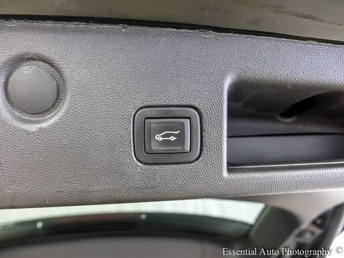 Used 2024 Chevrolet Equinox LT AWD/4WD image 19