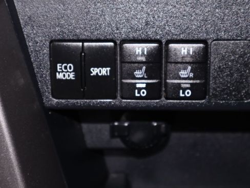 Used 2018 Toyota RAV4 Limited w/ All Weather Liner Package AWD/4WD image 32