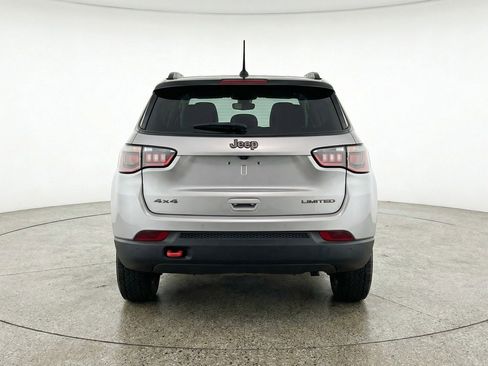 Used 2025 Jeep Compass Trailhawk AWD/4WD image 6