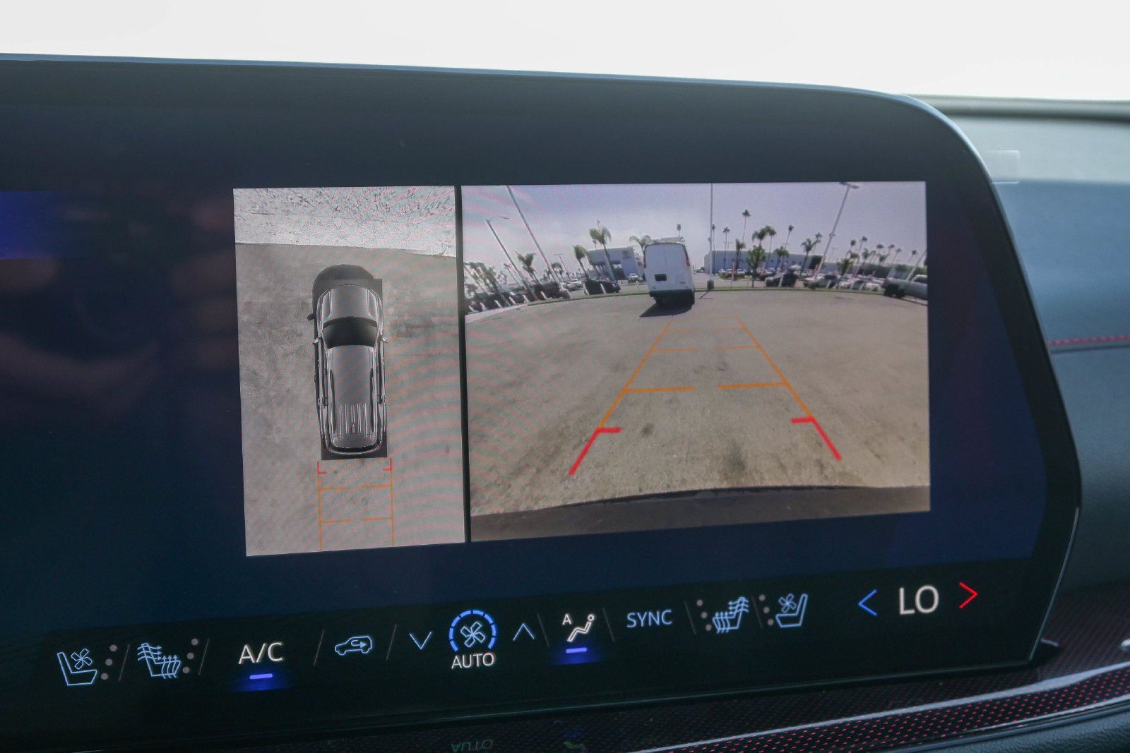 New 2026 Chevrolet Traverse RS w/ LPO, Floor Liner Package FWD image 23