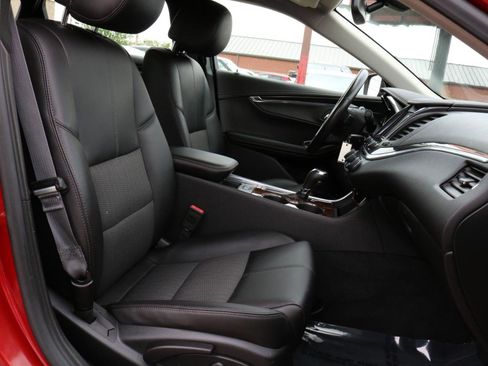 Used 2014 Chevrolet Impala LT w/ Convenience Package FWD image 38