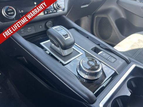 Used 2022 Mitsubishi Outlander SE AWD/4WD image 28