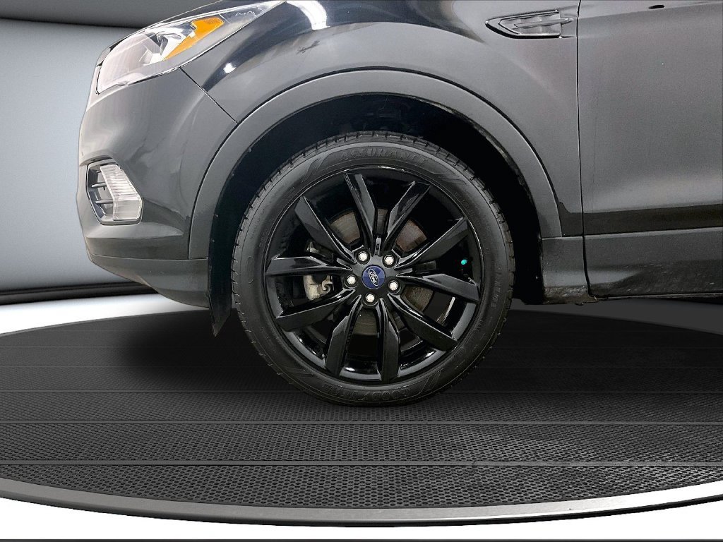 Used 2018 Ford Escape SE w/ SE Sport Appearance Package AWD/4WD image 31