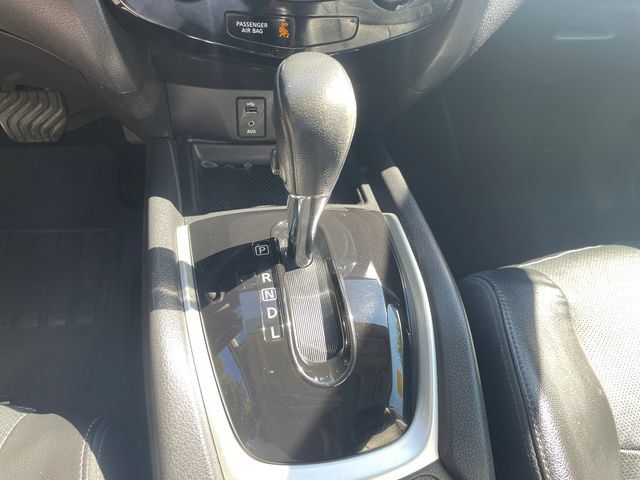 Used 2016 Nissan Rogue SL w/ SL Premium Package AWD/4WD image 34