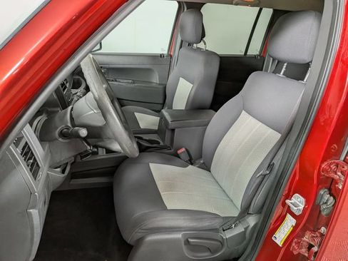 Used 2010 Jeep Liberty Sport w/ Popular Equipment Group AWD/4WD image 11