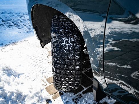 Used 2025 Chevrolet Silverado 1500 LT image 41