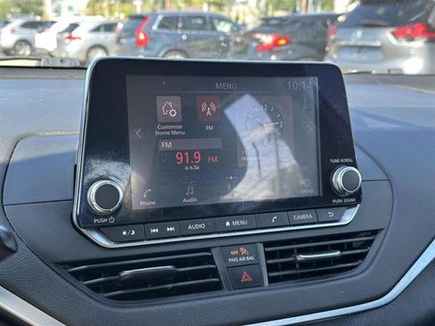 Used 2019 Nissan Altima 2.5 S FWD image 18