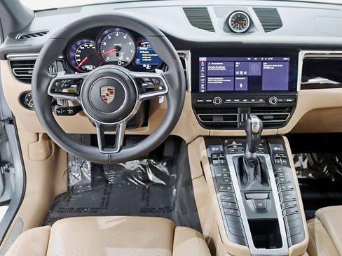 Used 2020 Porsche Macan S AWD/4WD image 13