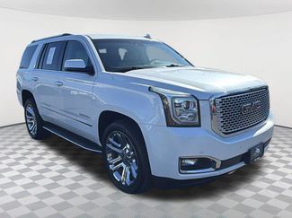 Used 2016 GMC Yukon Denali w/ Open Road Package AWD/4WD video 3