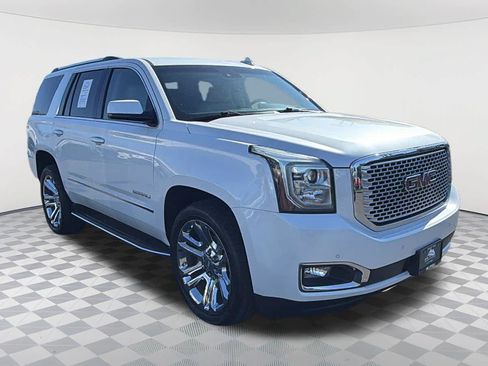 Used 2016 GMC Yukon Denali w/ Open Road Package AWD/4WD image 3