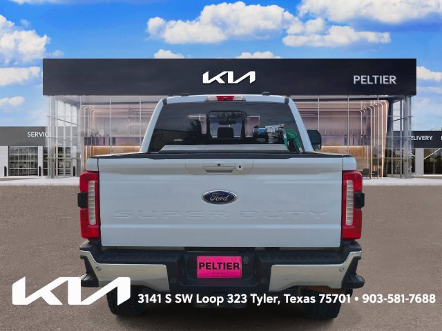 Used 2023 Ford F250 Lariat w/ FX4 Off-Road Package AWD/4WD image 5