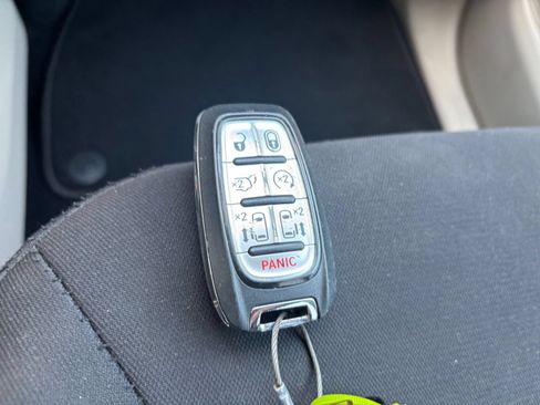 Used 2024 Chrysler Voyager LX FWD image 17
