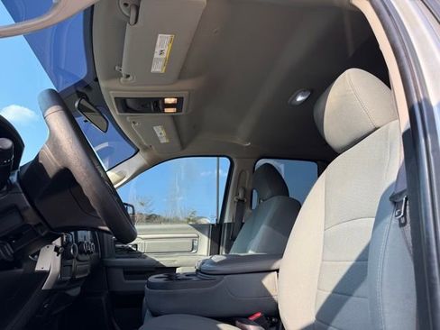 Used 2018 RAM 1500 Classic SLT RWD image 23